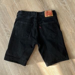 Levi’s 501 black denim shorts size 32